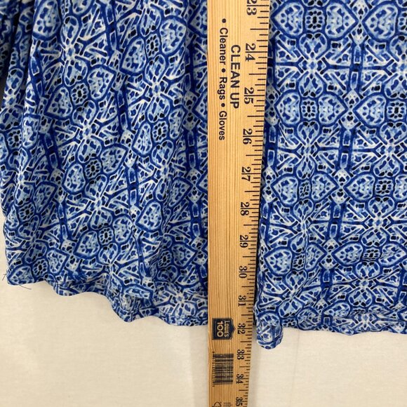 Grand & Green size 1X Blue V Neck Abstract Pattern Ultra Soft Blouse Office - Picture 7 of 12